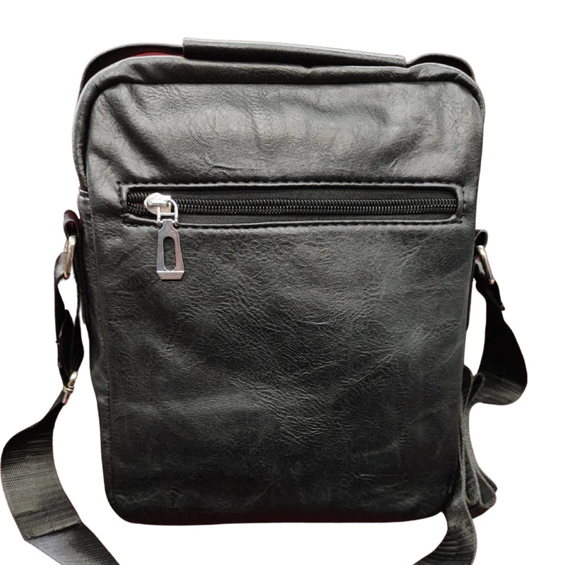 Mochila Bolsa de Couro Impermeável USB Espaçosa Reforçada