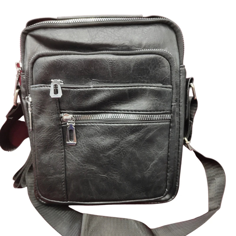 Mochila Bolsa de Couro Impermeável USB Espaçosa Reforçada